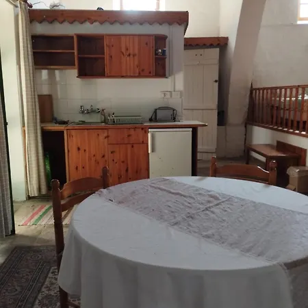 Antony's Garden House Bed & Breakfast