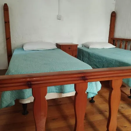 Couette-café Antony's Garden House 3*