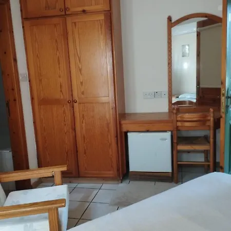 Antony's Garden House Episkopi (Limassol)