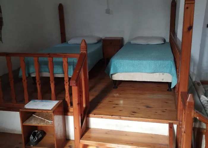 ベッド・アンド・ブレックファスト Antony's Garden House 3*