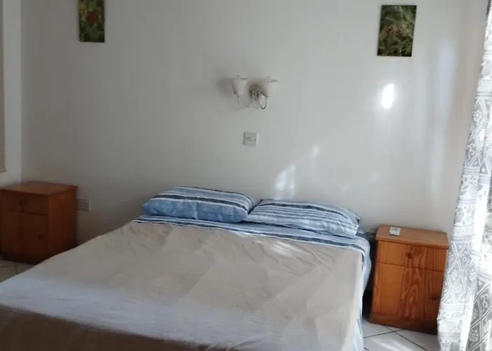 Antony's Garden House ベッド・アンド・ブレックファスト 3*