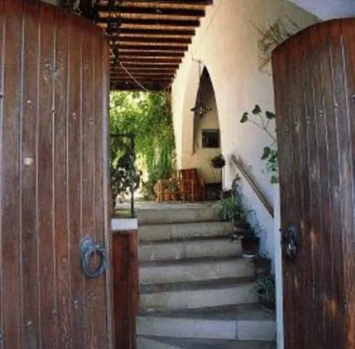 Antony's Garden House ベッド・アンド・ブレックファスト Episkopi (Limassol)